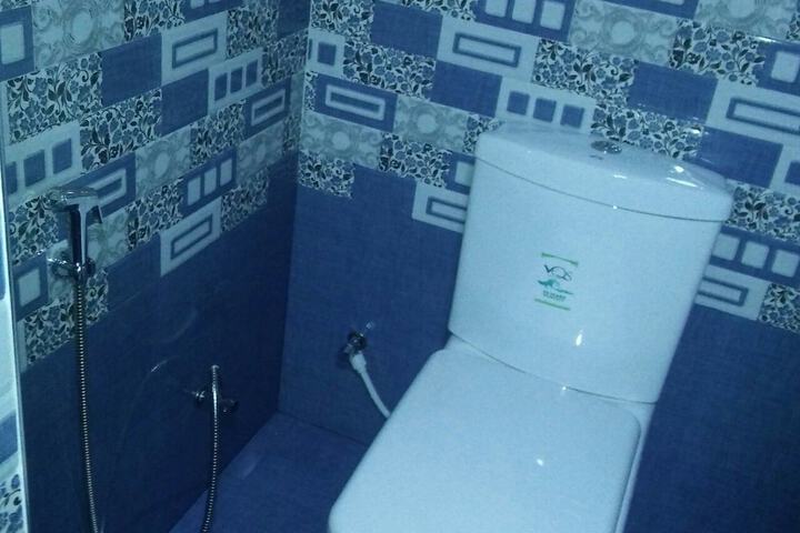 Room 10 of 25