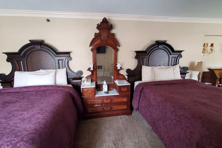 Room 37 of 206