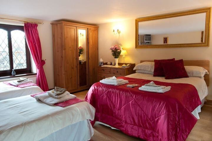 Room 3 of 25