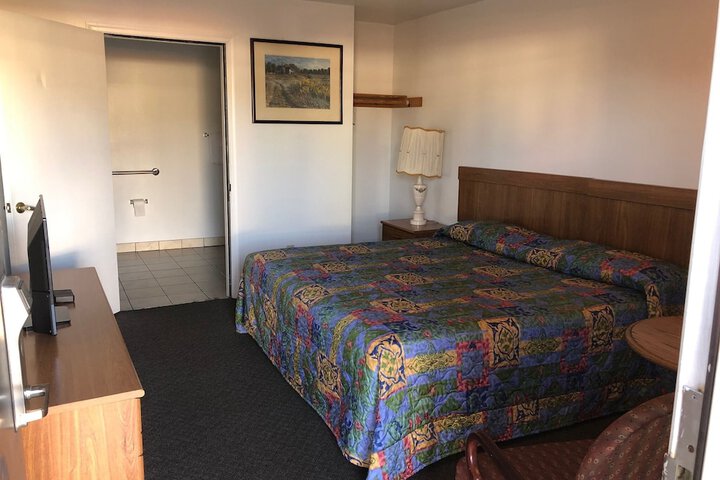 Room 3 of 17