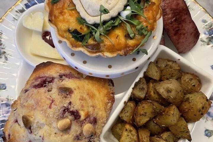 Breakfast/Coffee Service 82 of 99