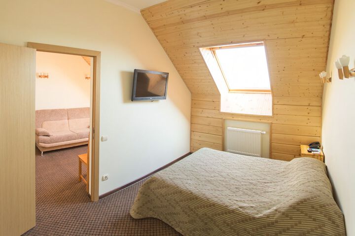 Room 25 of 80