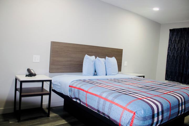 Room 8 of 25