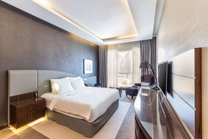 Room 33 of 277