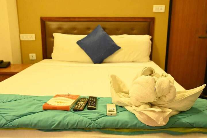 Room 3 of 27