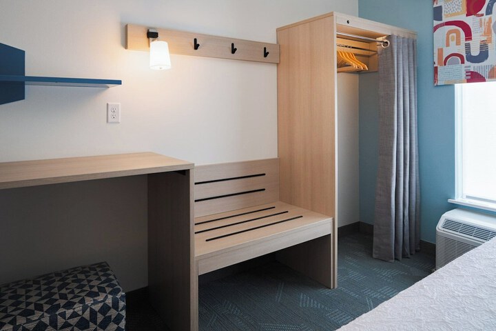 Room 19 of 48