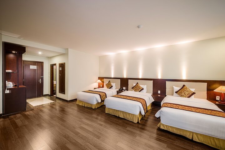 Room 10 of 43