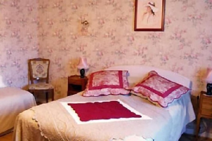 Room 12 of 37