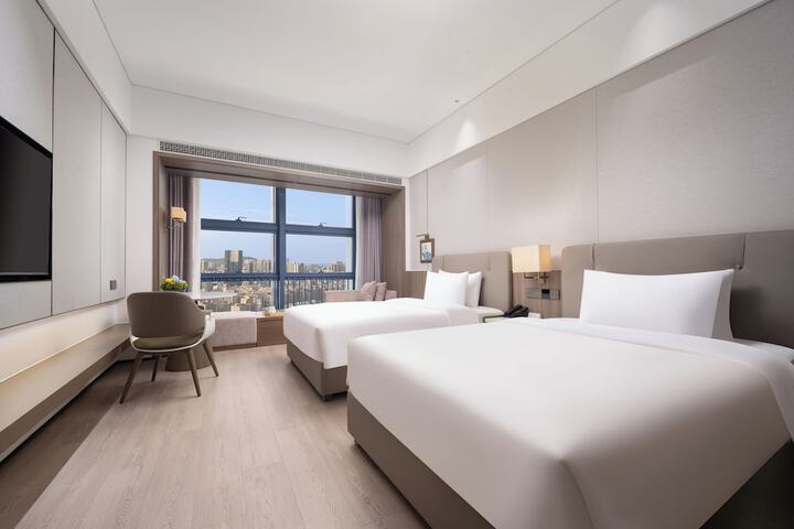 Room 10 of 45