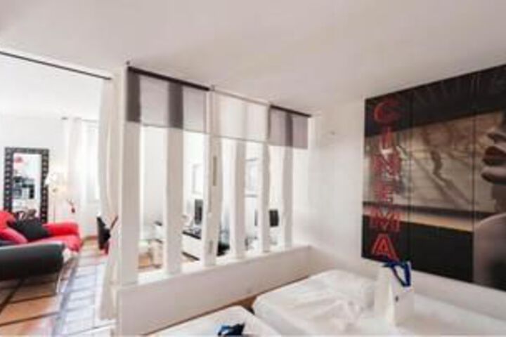 Room 7 of 17