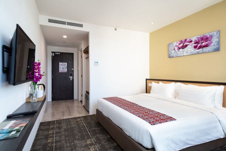 Room 7 of 42