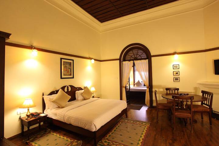 Room 6 of 20