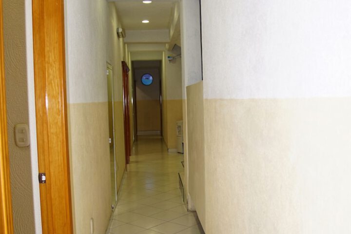 Ballroom/Hall 26 of 34
