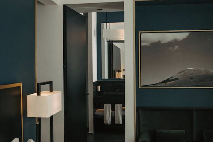 Room 19 of 105