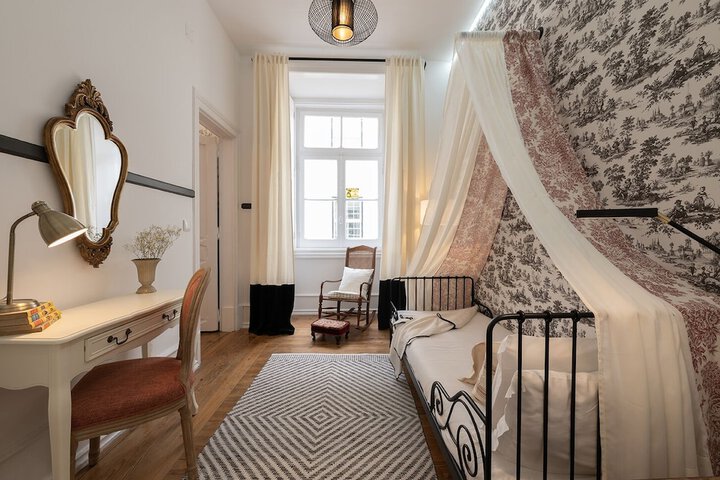 Room 30 of 60