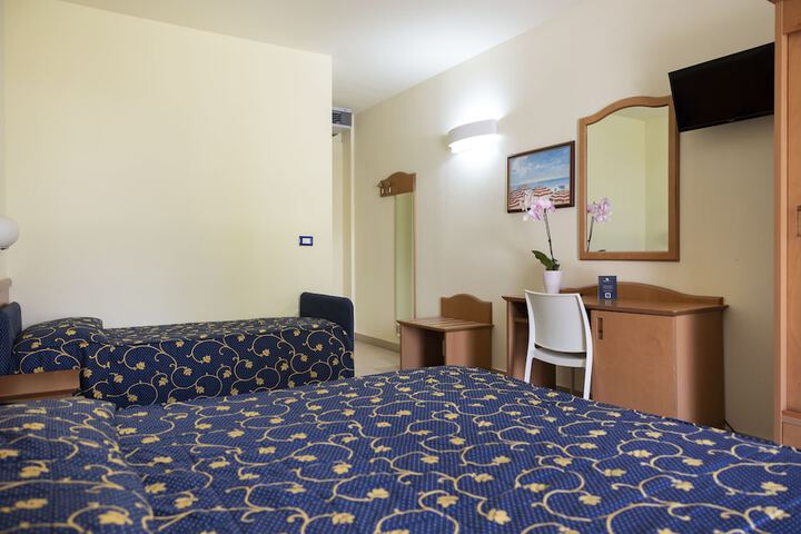 Room 6 of 59