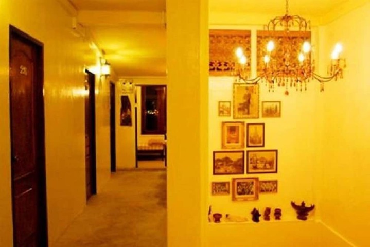 Ballroom/Hall 18 of 24