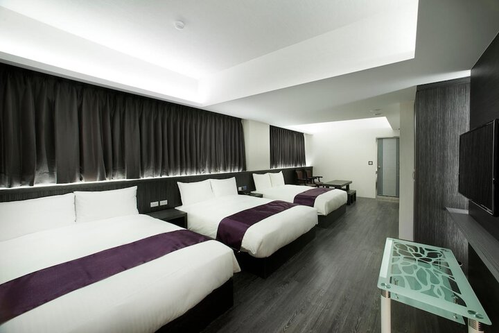 Room 13 of 35