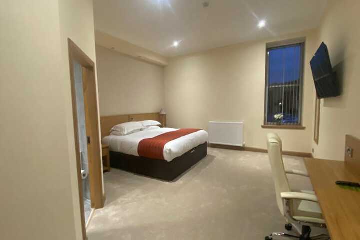Room 19 of 34