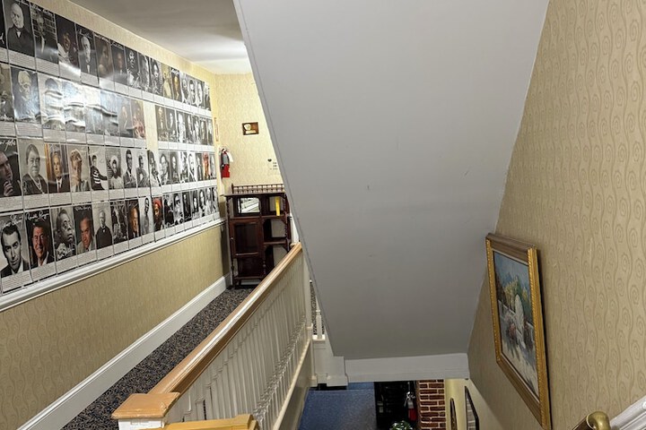 Handrails in stairways