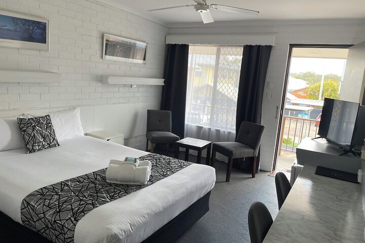 Room 4 of 52