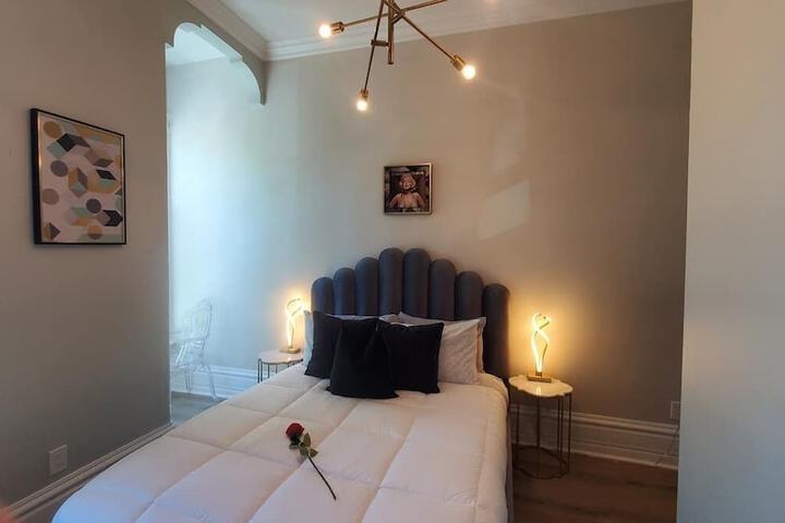 Room 26 of 181