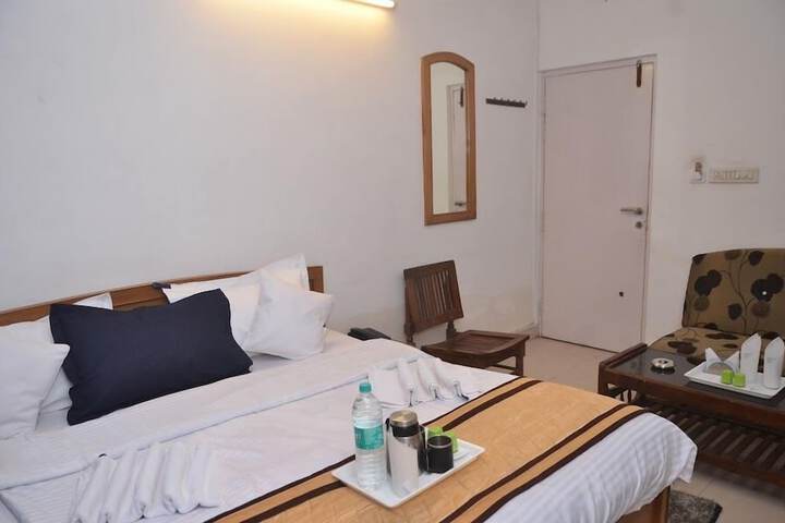Room 9 of 29