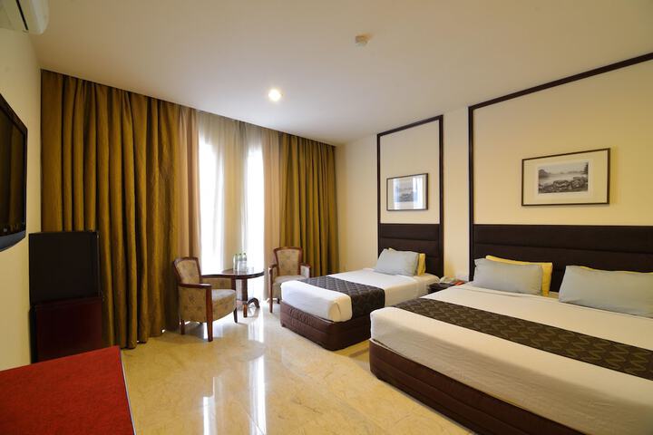 Room 5 of 19