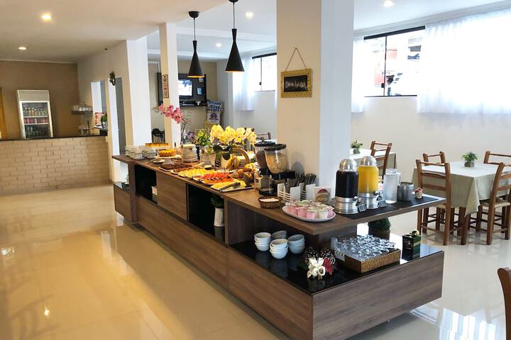 Breakfast/Coffee Service 106 of 113