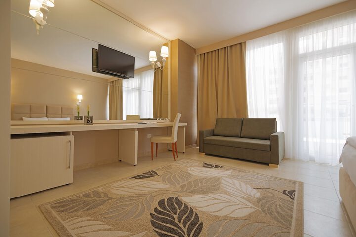 Room 9 of 61