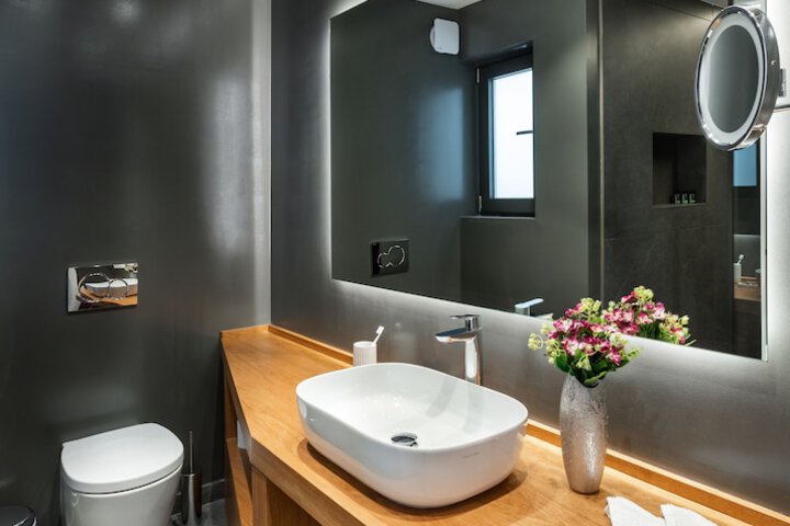 Room 44 of 53