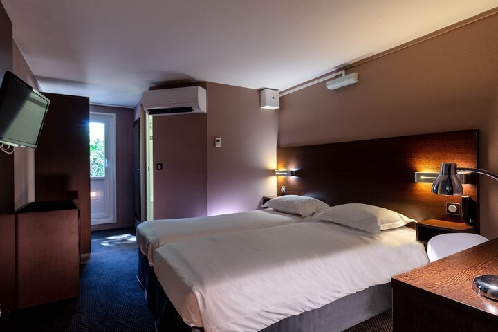 Room 7 of 36