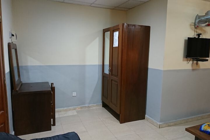 Room 43 of 67