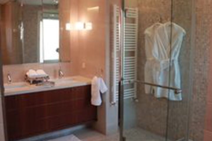 Room 3 of 23