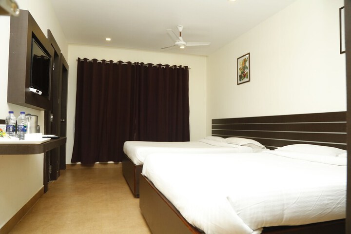 Room 9 of 40