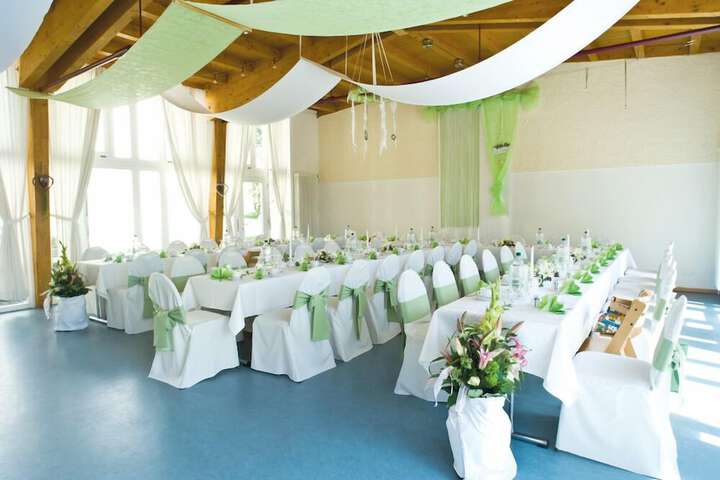 Ballroom/Hall 17 of 22