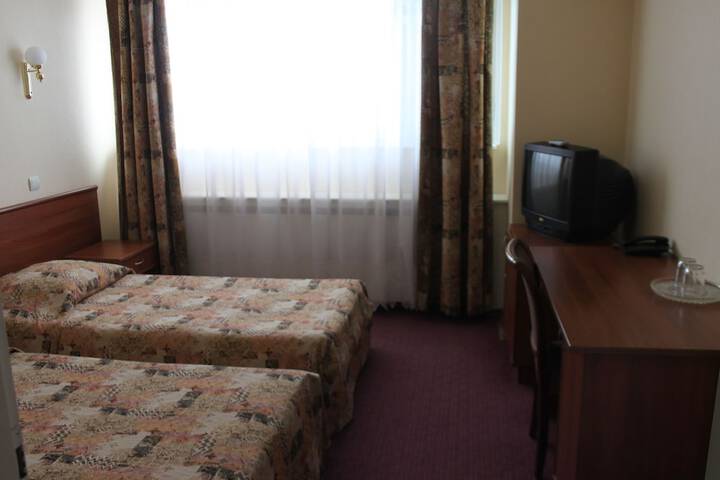 Room 9 of 40