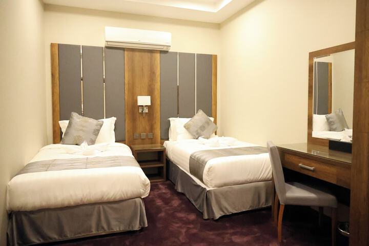 Room 20 of 36