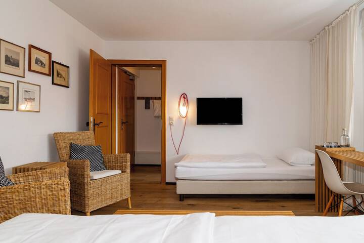 Room 149 of 395