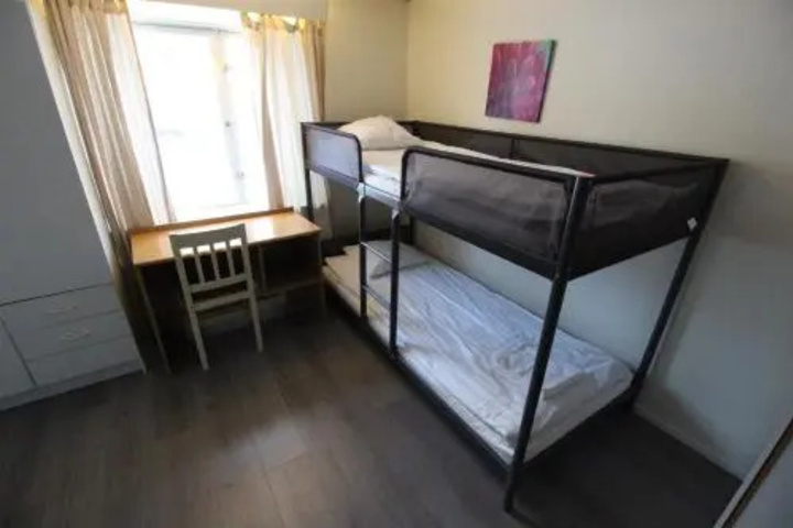 Room 4 of 15