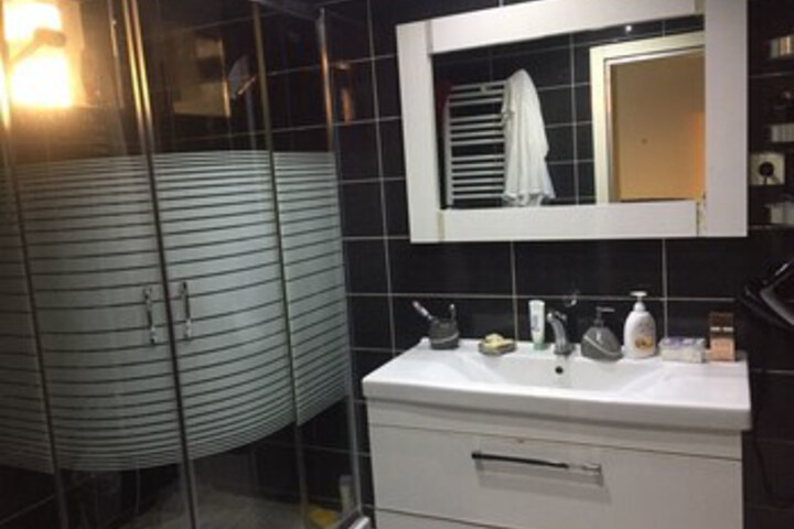 Room 2 of 15