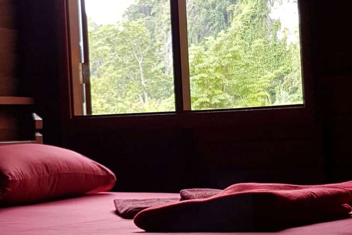 Room 15 of 34