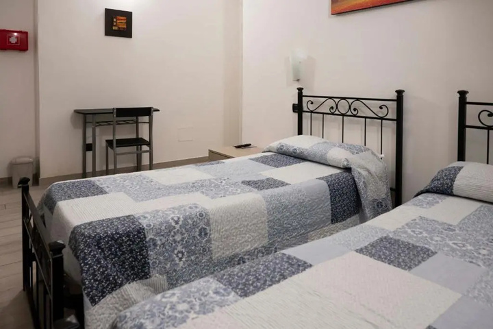 Room 3 of 9