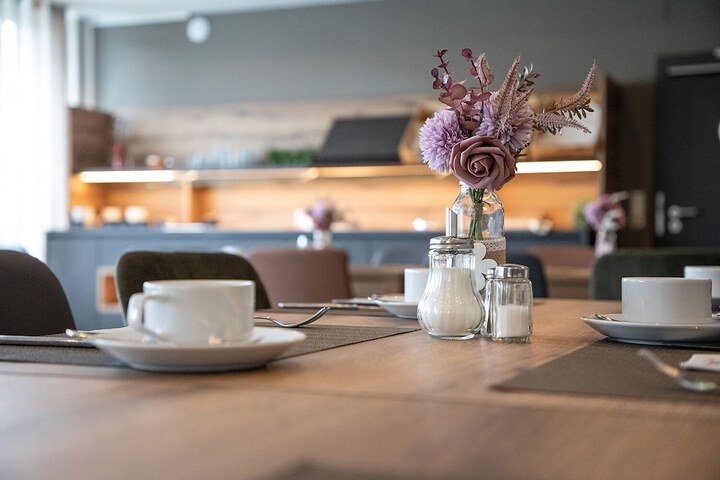 Breakfast/Coffee Service 20 of 28