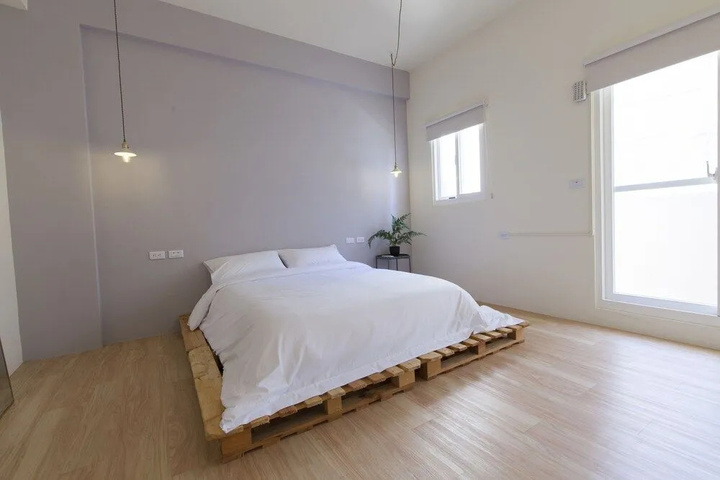 Room 5 of 13