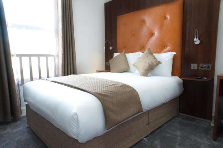 Room 17 of 26