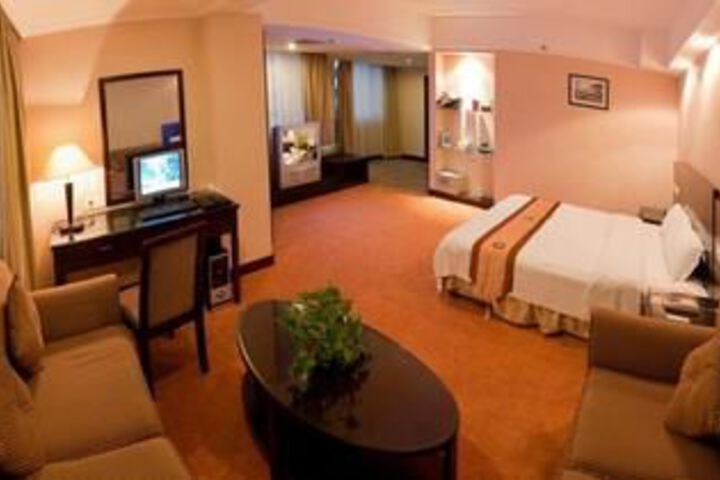 Room 12 of 22