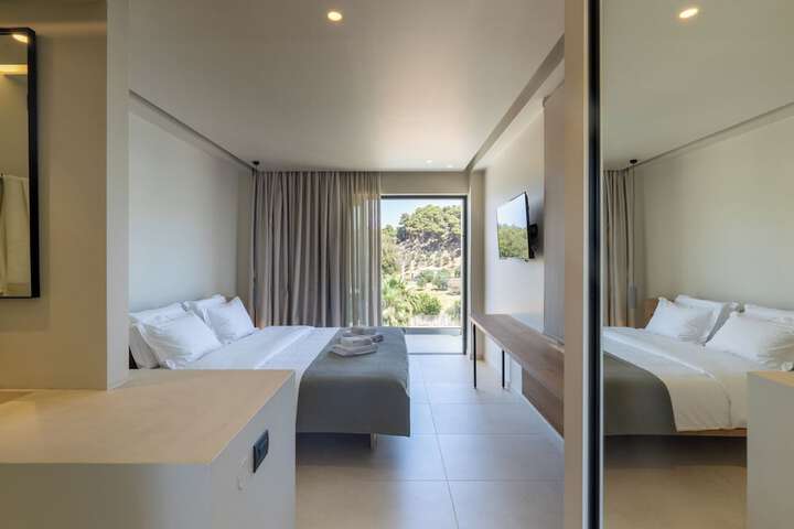 Room 10 of 47