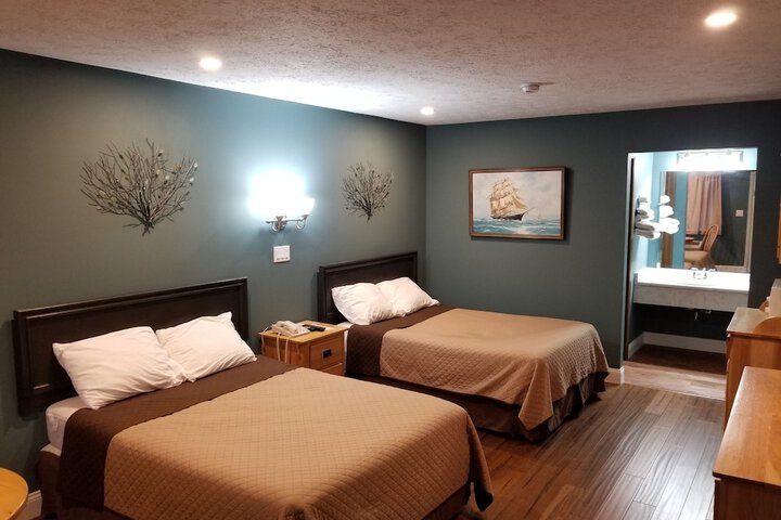 Room 9 of 37