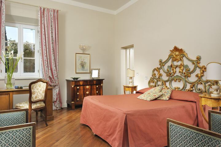 Room 8 of 63